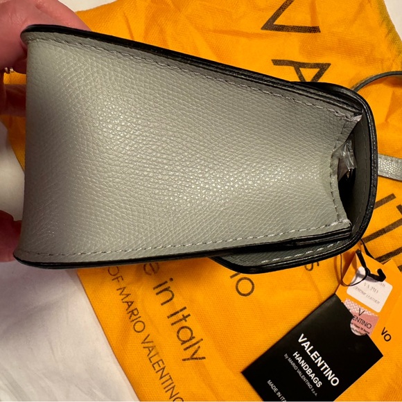 ⭐️AUTHENTIC Valentino by Mario Crossbody - Picture 9 of 11